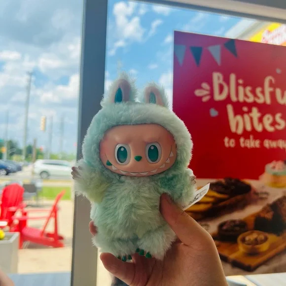 Authentic Popmart Labubu - Picture 2 of 4